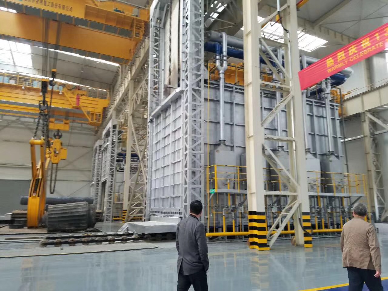 燃?xì)鉅t對(duì)結(jié)構(gòu)件除引力退火爐的應(yīng)用